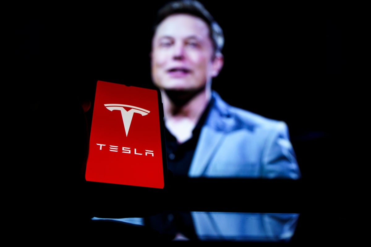 Tesla Hasn't Sold Any Dogecoin, But Elon Musk Says Bitcoin Sale 'Shouldn't Be Taken As A Verdict'