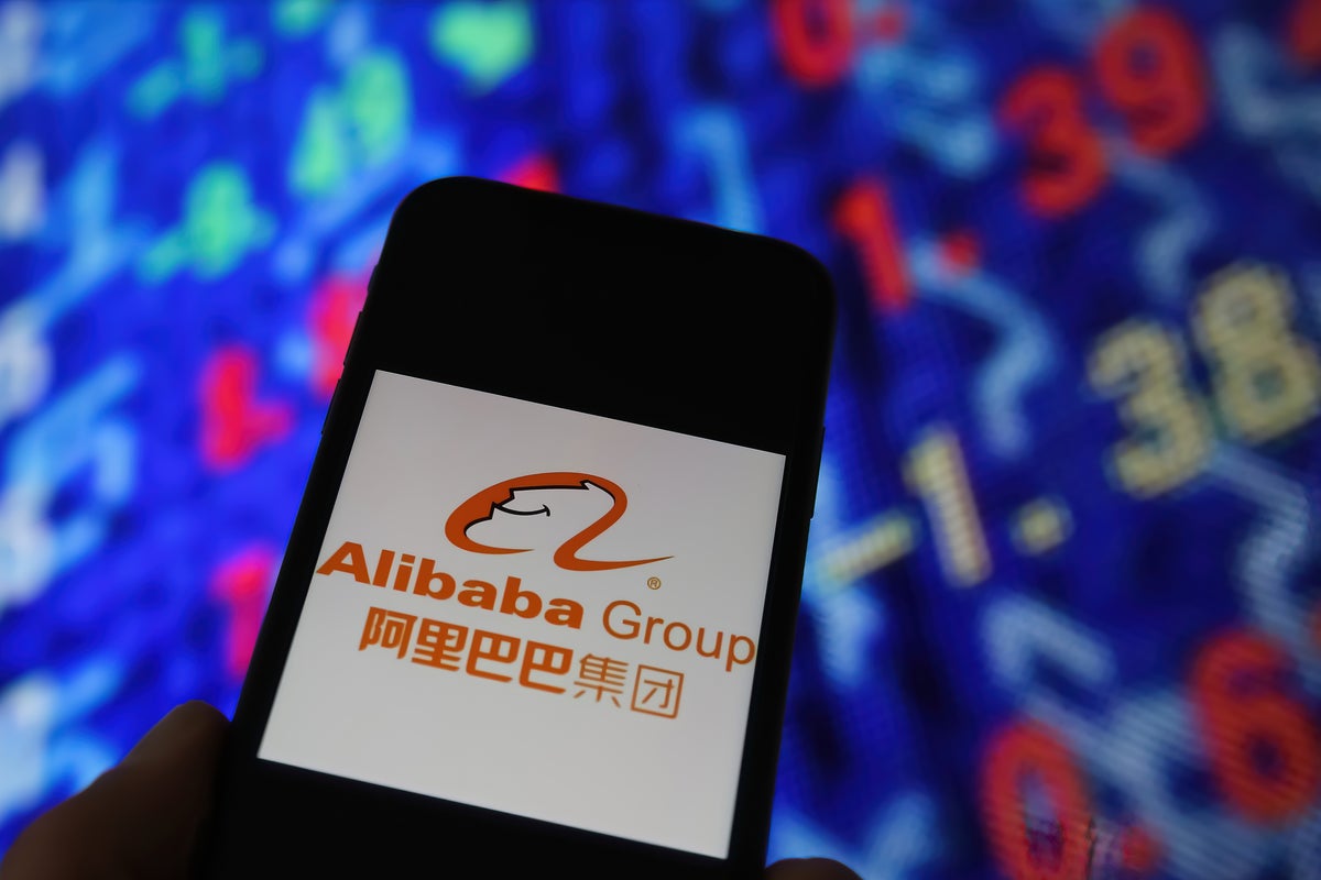 Alibaba Stock Surges 3.6% On Primary Hong Kong Listing Plan, Hang Seng Index Sees Trend-Reversal