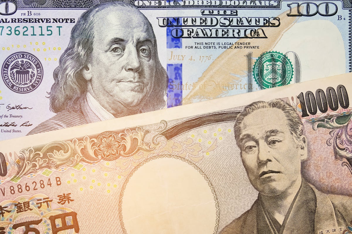 Japan's Meiji Yasuda Mulls Buying US Bonds If Dollar Weakens Against Yen