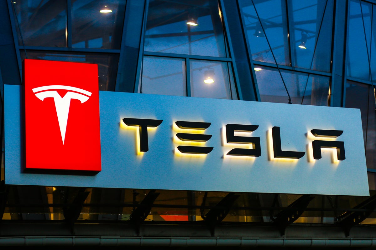 Tesla Lobbying For Ontario Plant After Elon Musk's Canada Gigafactory Hint