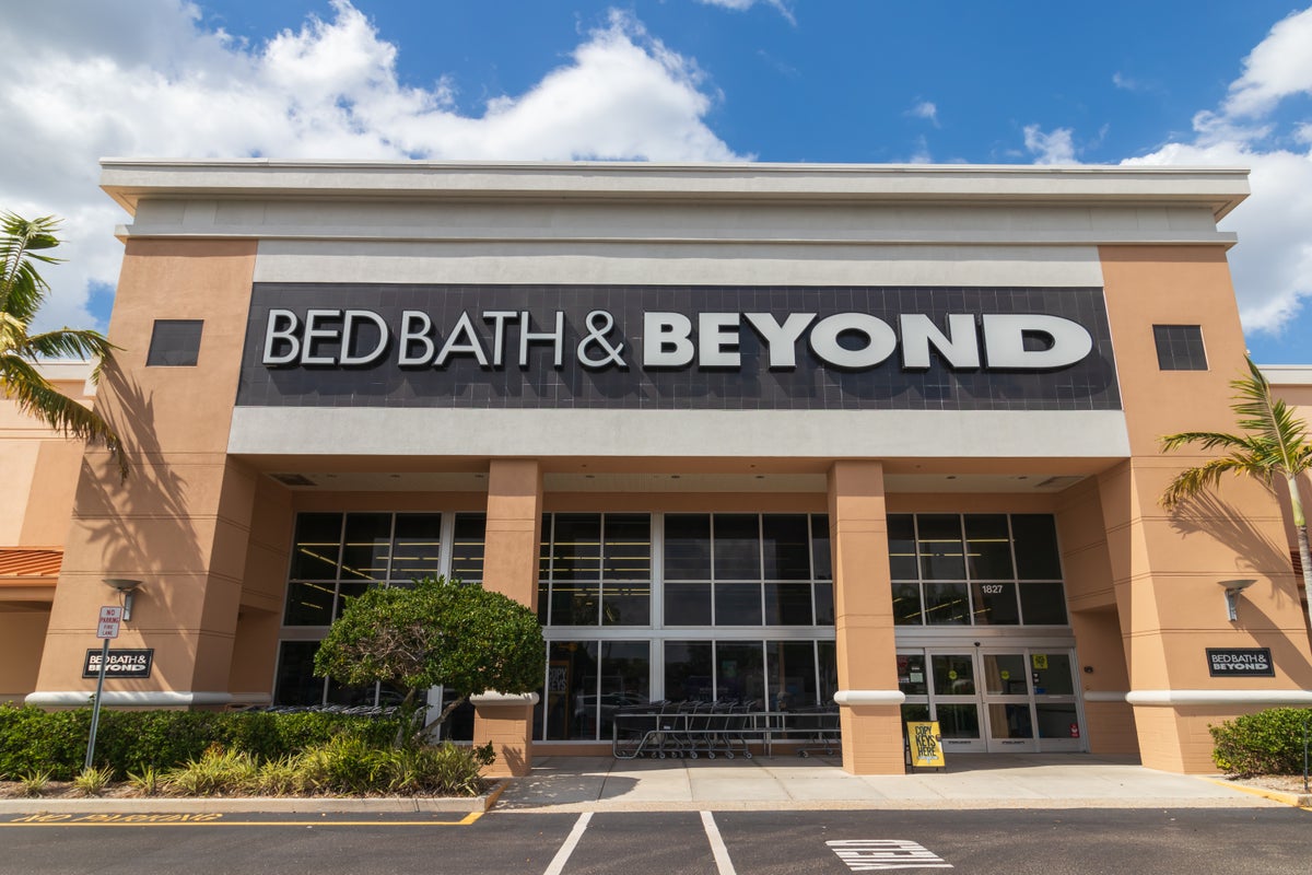 Bed Bath & Beyond (BBBY) – Was Bed Bath & Beyond A 'Pump And Dump'? Ryan Cohen, Deceased CFO Named In Shareholder Lawsuit