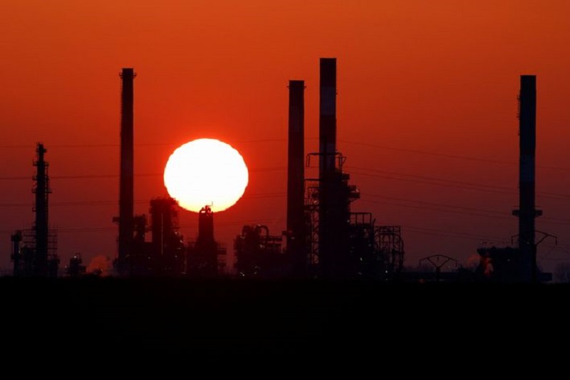 U.S. Northeast faces energy shortages as rails start to shut By Reuters