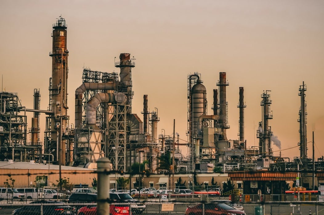 If You Invested $1,000 In Marathon Oil (MRO) Stock At Its COVID-19 Pandemic Low, Here's How Much You'd Have Now - Marathon Oil (NYSE:MRO)