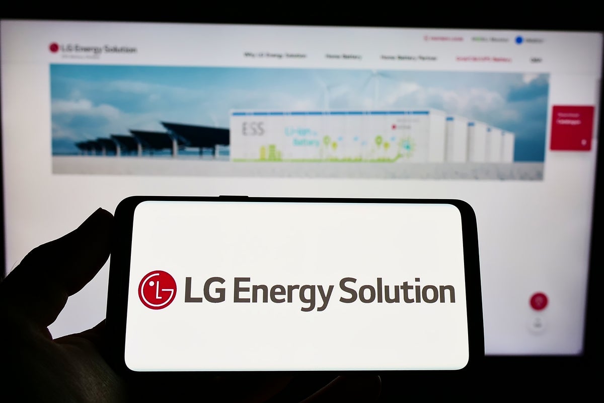 Tesla Battery Partner LG Energy Boosts North American Mineral Supply Chain With 3 Canadian Deals - Electra Battery Materials (NASDAQ:ELBM), Snow Lake Resources (NASDAQ:LITM)