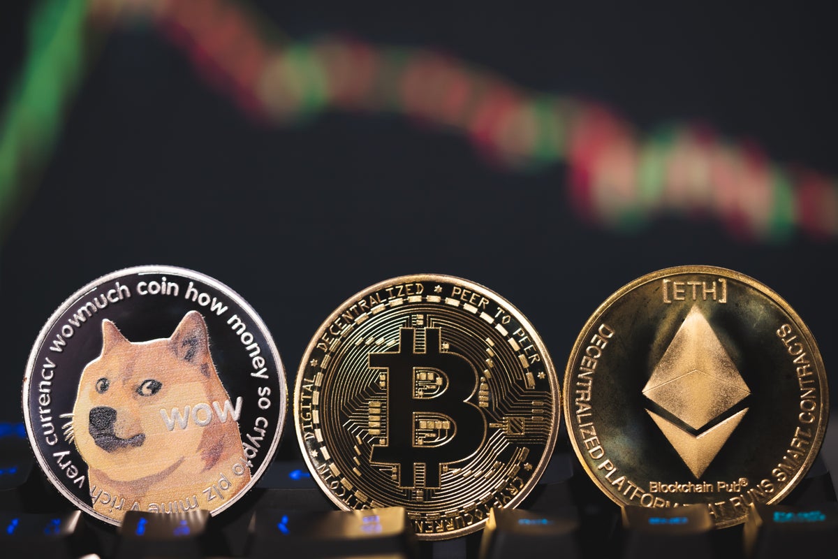Bitcoin, Ethereum, Dogecoin Slip: Analyst Says Apex Crypto's Stabilization 'A Welcome Sign' Despite Lack Of Catalyst - Bitcoin (BTC/USD), Ethereum (ETH/USD), Dogecoin (DOGE/USD)