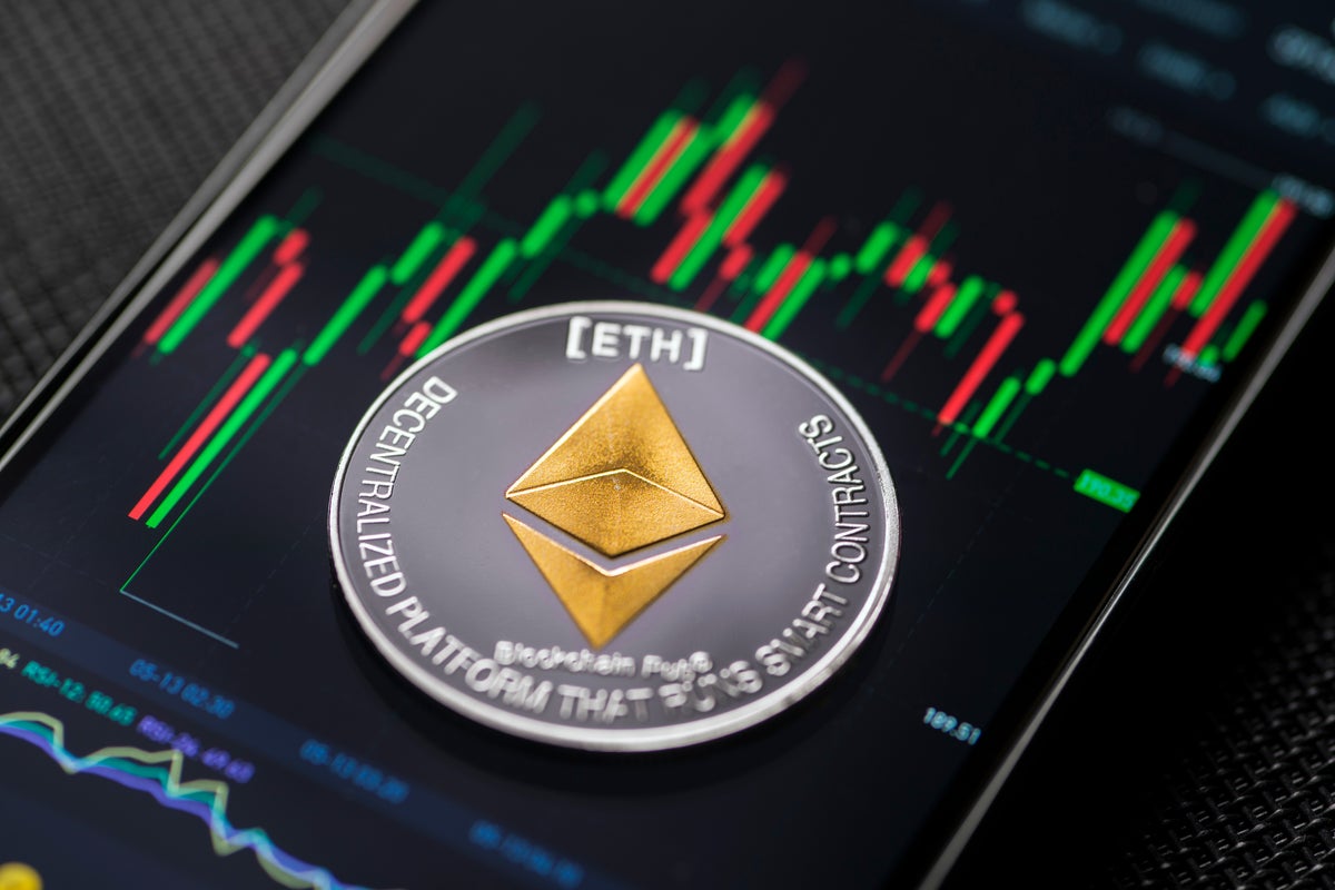 Ethereum Gains Surpass Bitcoin, Dogecoin: Analyst Says 'Scalp Trading' Activated On Apex Crypto Could Push It To $22K - Bitcoin (BTC/USD), Ethereum (ETH/USD)