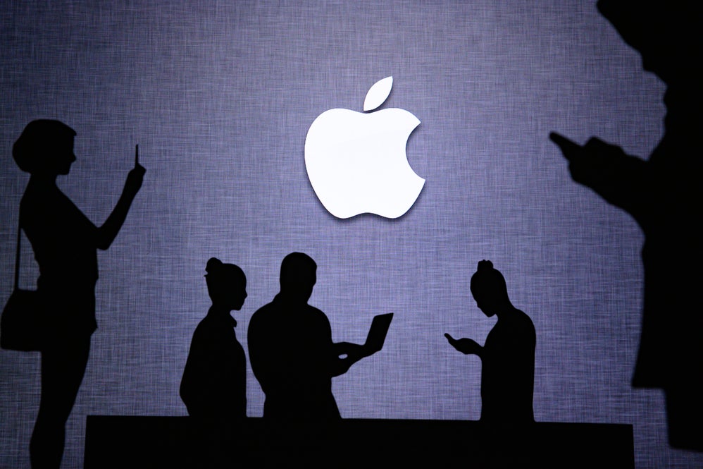 Apple Sees Revenue Hit In Dec Quarter With 'Challenging Compare' For Macs - Apple (NASDAQ:AAPL)
