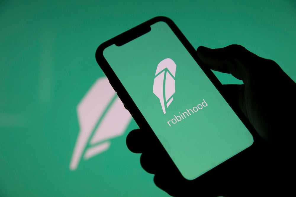 Cathie Wood Offloads Over $9M In Robinhood — Piles Up $21M In This Crypto-Linked Stock Amid FTX-Fueled Plunge - Robinhood Markets (NASDAQ:HOOD)