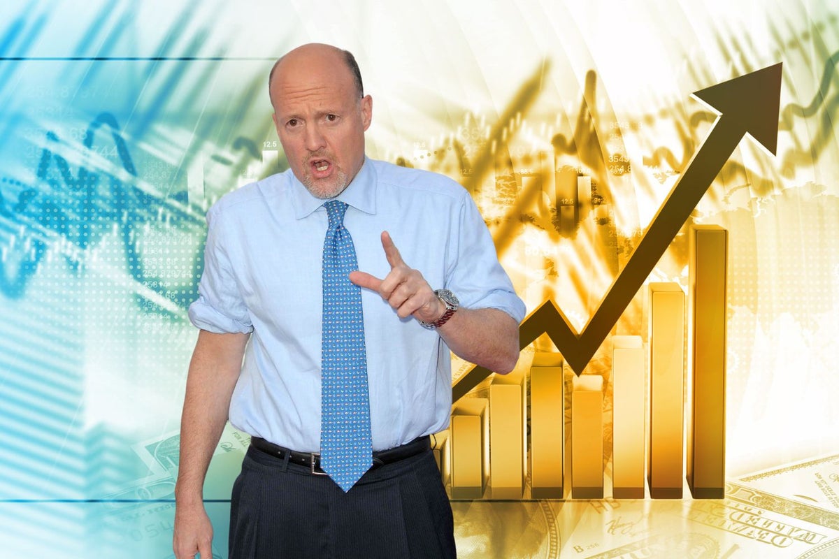 Jim Cramer Sees Rally Lasting At Least Through Mid-December: 'There's A Lot To Like About This Market' - SPDR S&P 500 (ARCA:SPY)