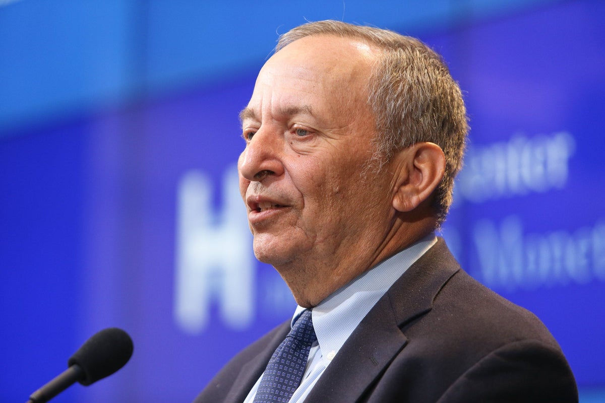 Larry Summers Says We're In An Environment Of 2-Sided Risk: 'Forecasters Should Have Humility' - Vanguard Total Bond Market ETF (NASDAQ:BND), SPDR S&P 500 (ARCA:SPY)