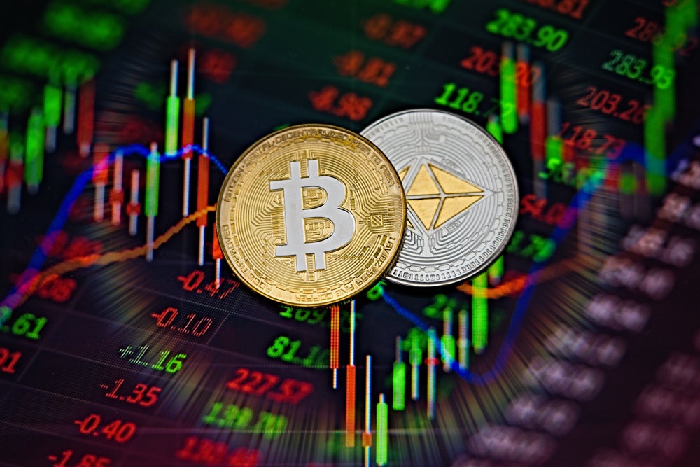 Bitcoin, Ethereum, Dogecoin Spike — Analyst Says 'Decent Chance We See BTC Run The Highs Here' - Bitcoin (BTC/USD), Ethereum (ETH/USD), Dogecoin (DOGE/USD)