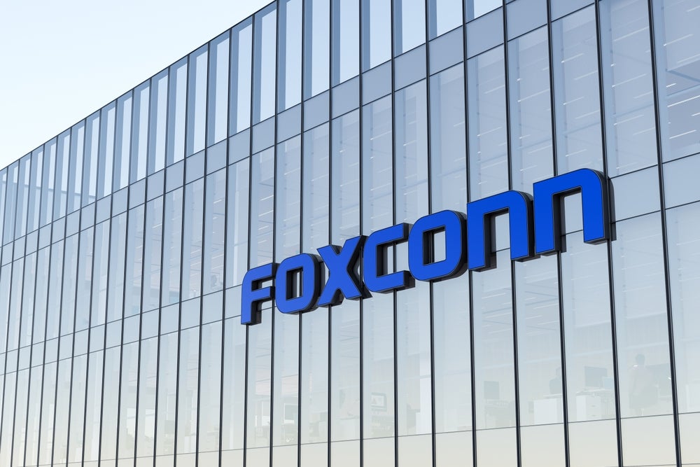 Apple Supplier Foxconn Says Rumors Of People With COVID-19 Living In Dorms Untrue Amid Violent Protests - Apple (NASDAQ:AAPL), Hon Hai Precision (OTC:HNHPF)