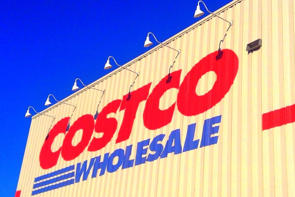 Why Costco Stock Is A 'Port In The Storm' And 4 More Retail Picks From Bernstein - Costco Wholesale (NASDAQ:COST)