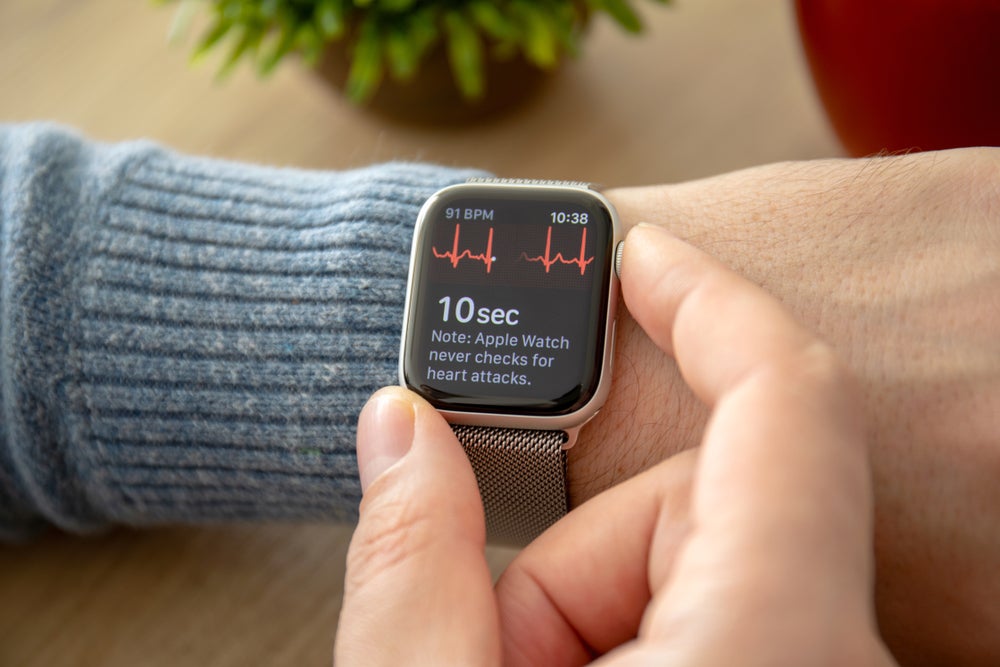 Apple Notches US Patent Win Versus Medical Device Company Over 3 Heart Monitoring Technologies - Apple (NASDAQ:AAPL)