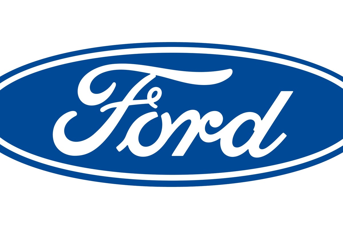 Ford's F-150 Lightning Pickup Beats GM, Toyota For MotorTrend's 'Truck Of The Year' - Ford Motor (NYSE:F)
