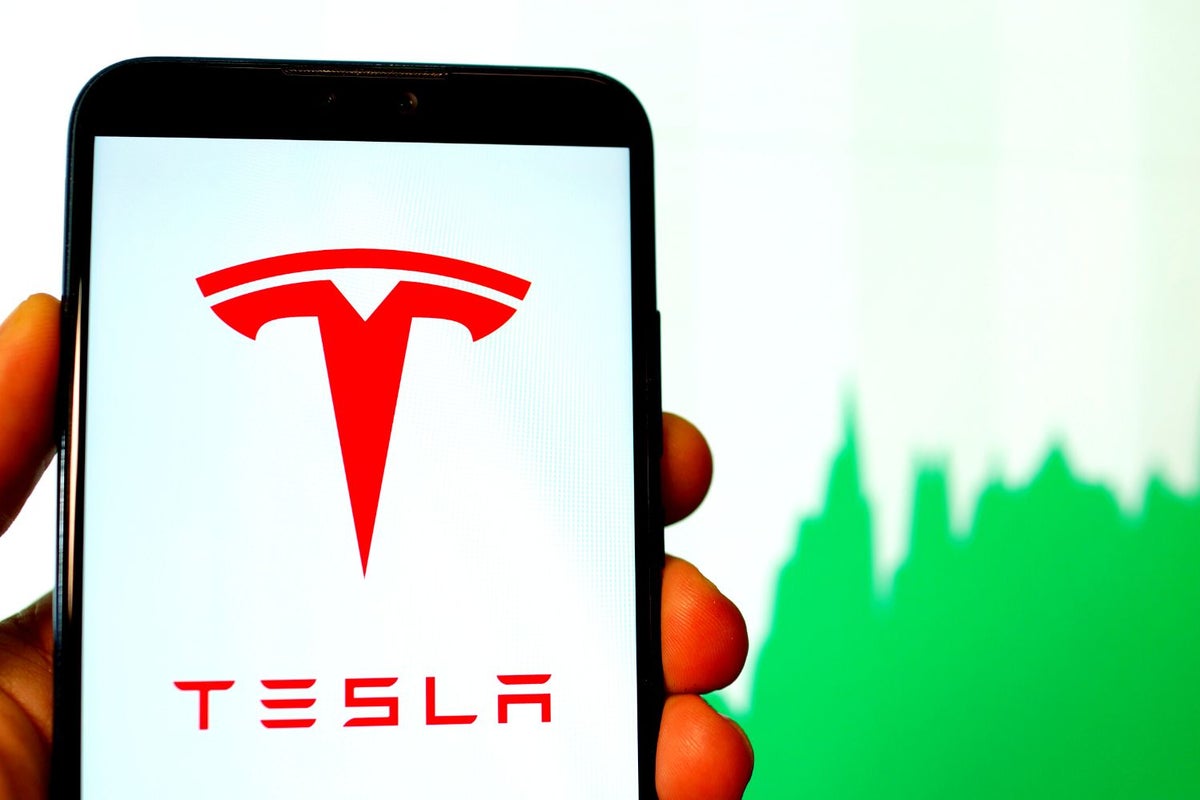 Here's How Much A $1,000 Investment In Tesla Stock Will Be Worth In 2030 If Ron Baron's Price Target Hits - Tesla (NASDAQ:TSLA)
