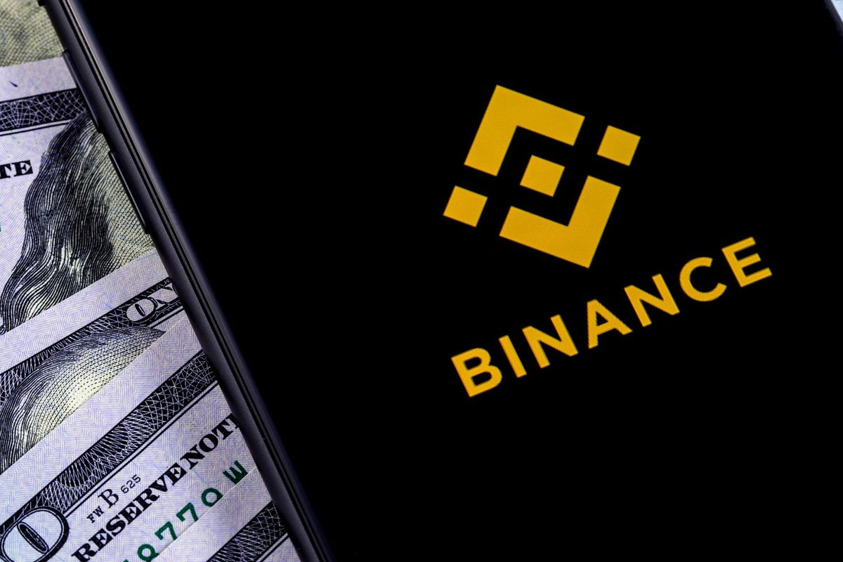 Binance Temporarily Stops USDC Withdrawals As Investor Concerns Over Reserves Mount - BNB (BNB/USD), Binance USD (BUSD/USD)