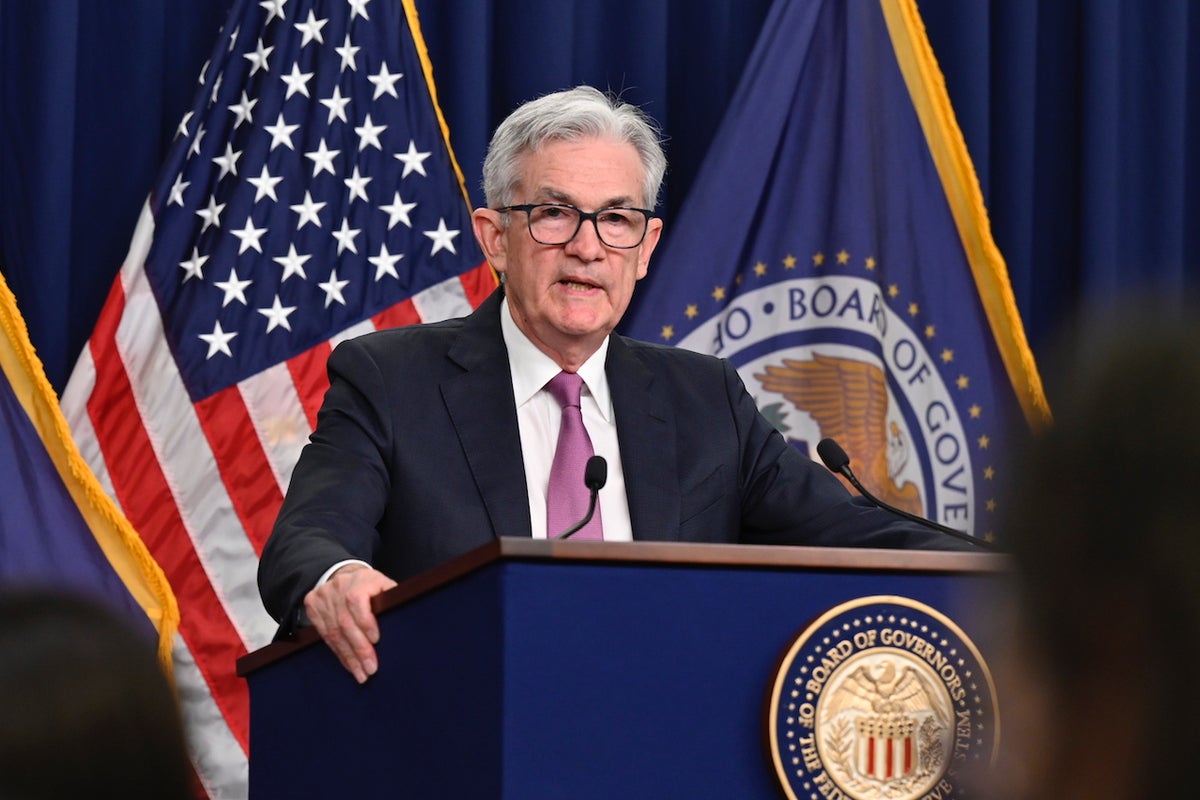Inflation Expectations Before Powell's Speech: Short-Term Declines, Long-Term Upticks