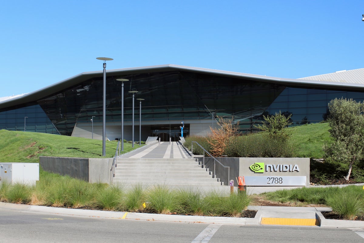 Nvidia Surges To Hit This Bellwether — Will The Stock Confirm A Bull Cycle? - NVIDIA (NASDAQ:NVDA)