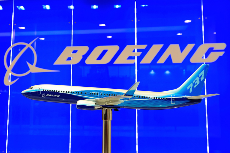 Boeing, Airbus hit back over criticism of delivery delays By Reuters